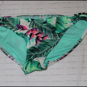 bikini bottom leaves